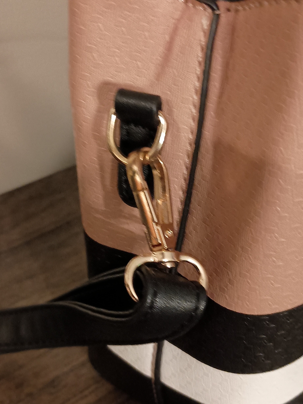 Structured Two-Tone Beige and Black Women’s Satchel - Picture 9 of 10
